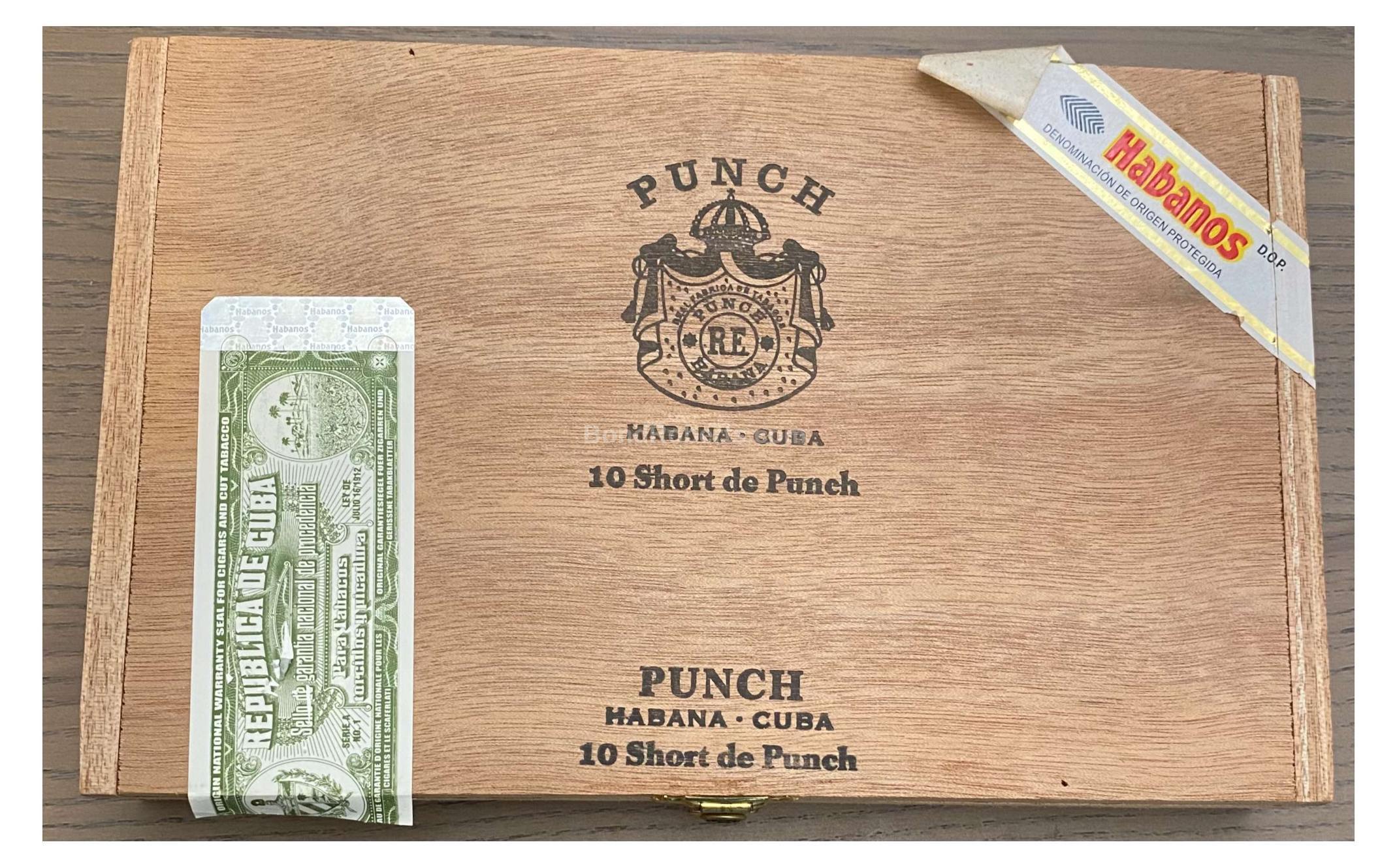 Punch Short de Punch 2019 Semi boîte nature box of 10 cigars 14008