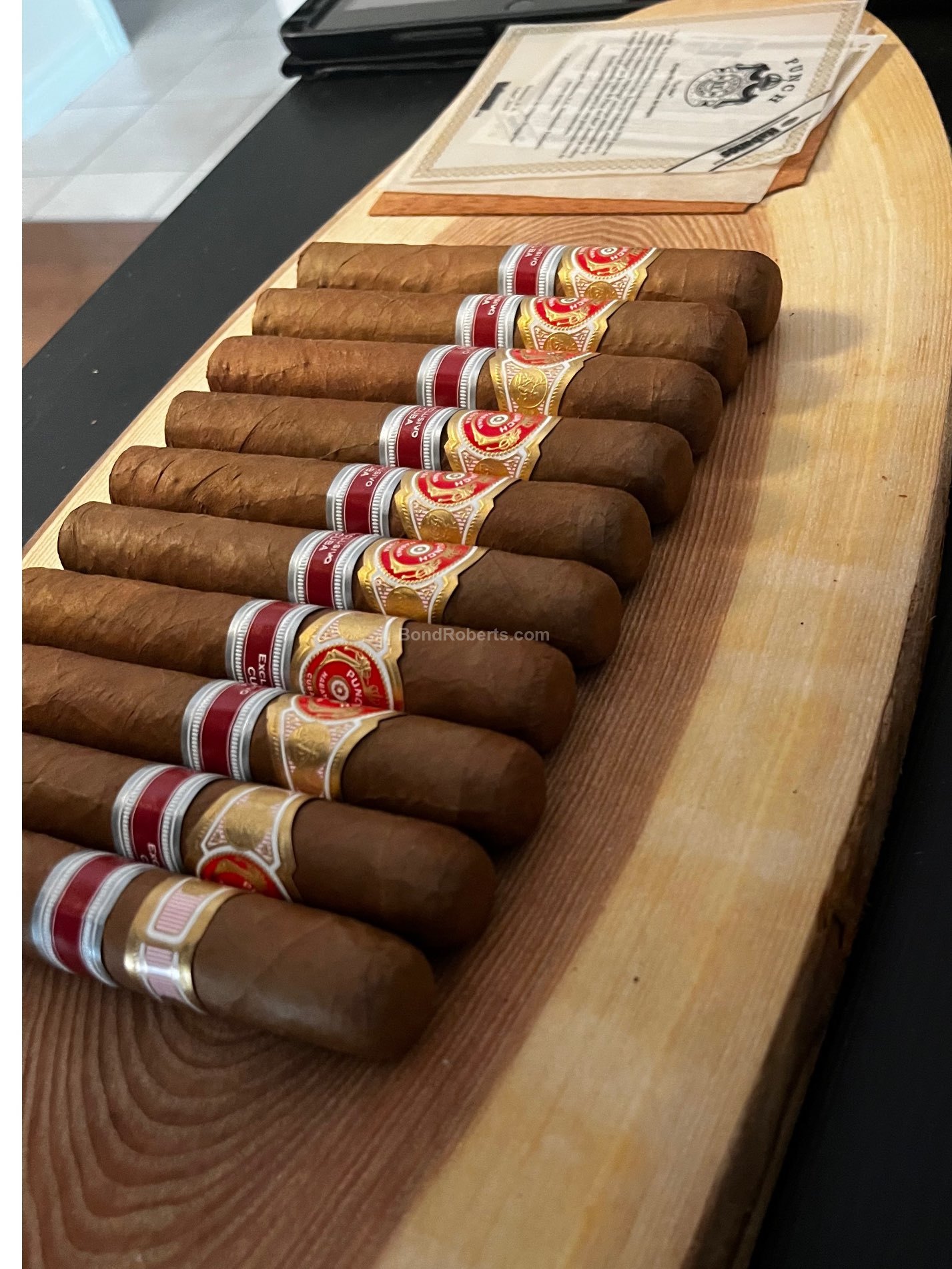 Punch La Isla Edición Regional Cuba 2018 Numbered slide lid box of 10