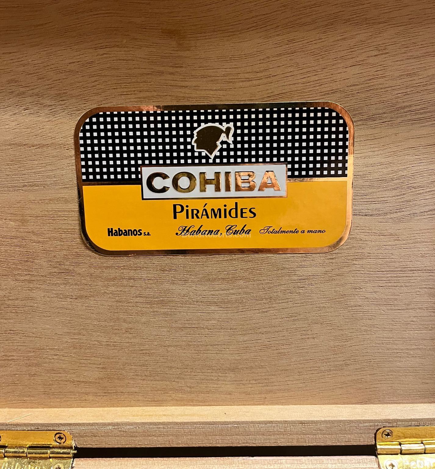 Cohiba Pirámides Edición Limitada 2006 Black lacquered Boîte