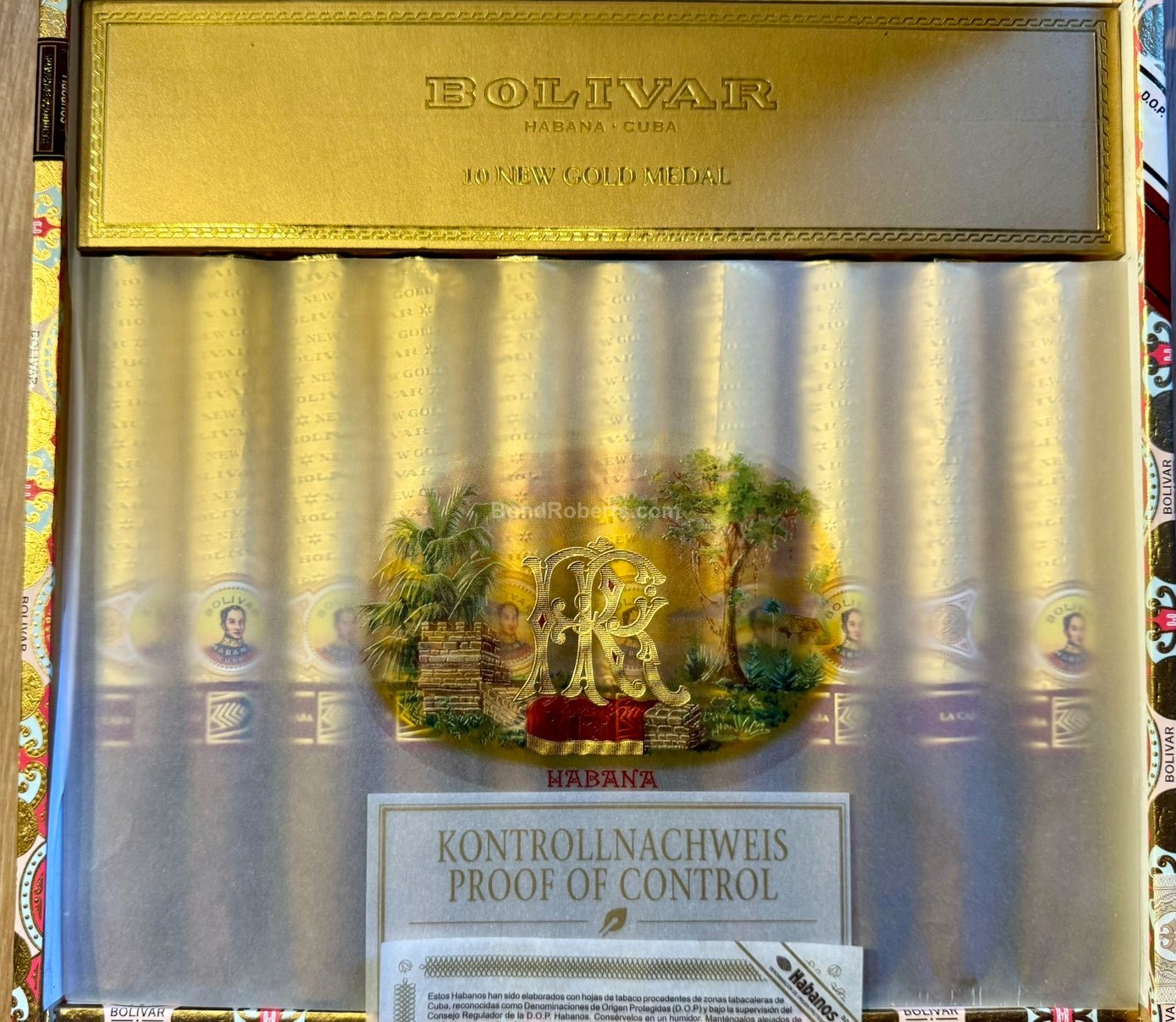Bolívar New Gold Medal LCDH Exclusivo 2023 Dress box of 10 cigars in gold foil. 25281