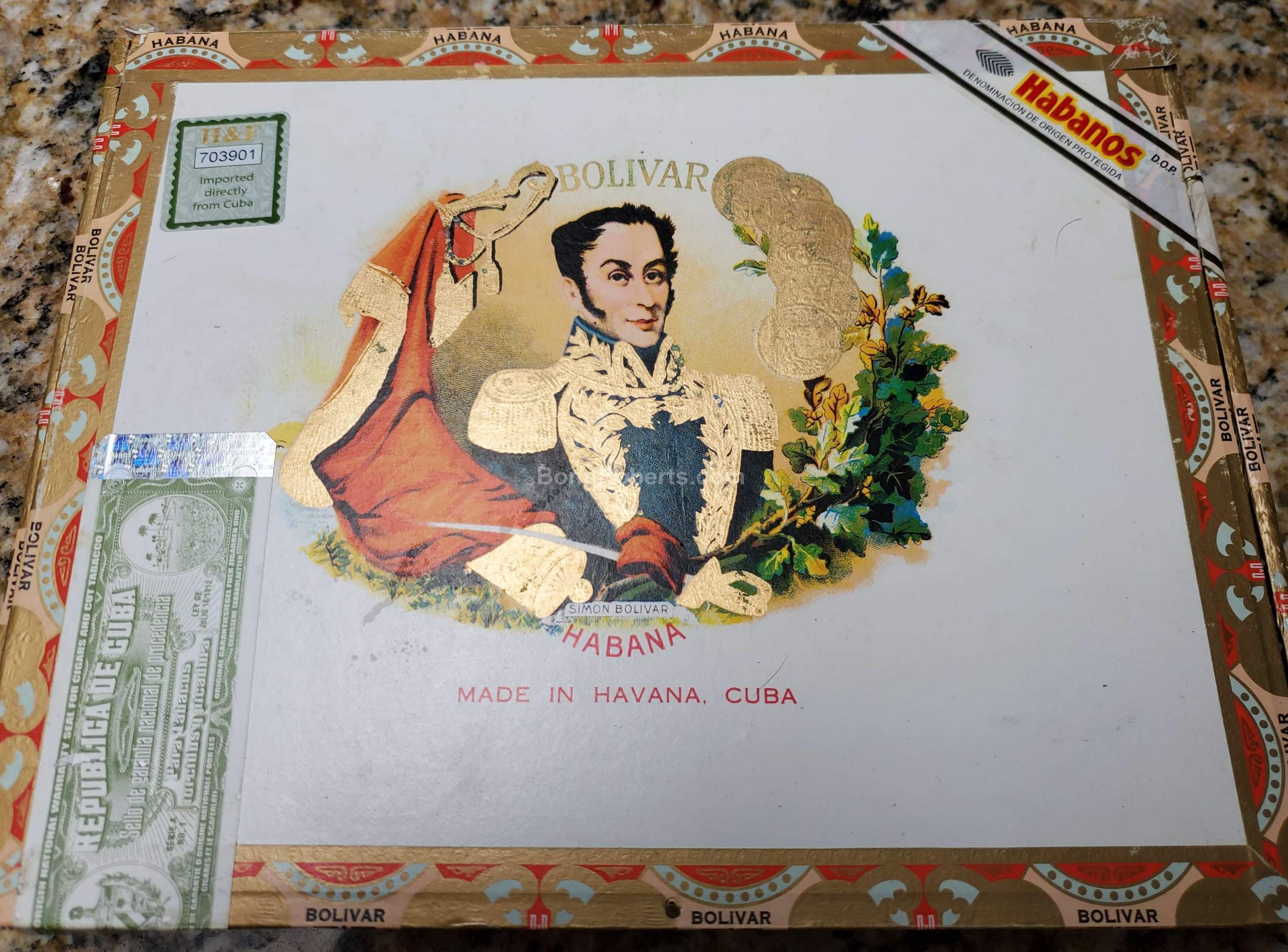 Bolívar Coronas Gigantes 2015 Dress Box of 25 cigars 25246