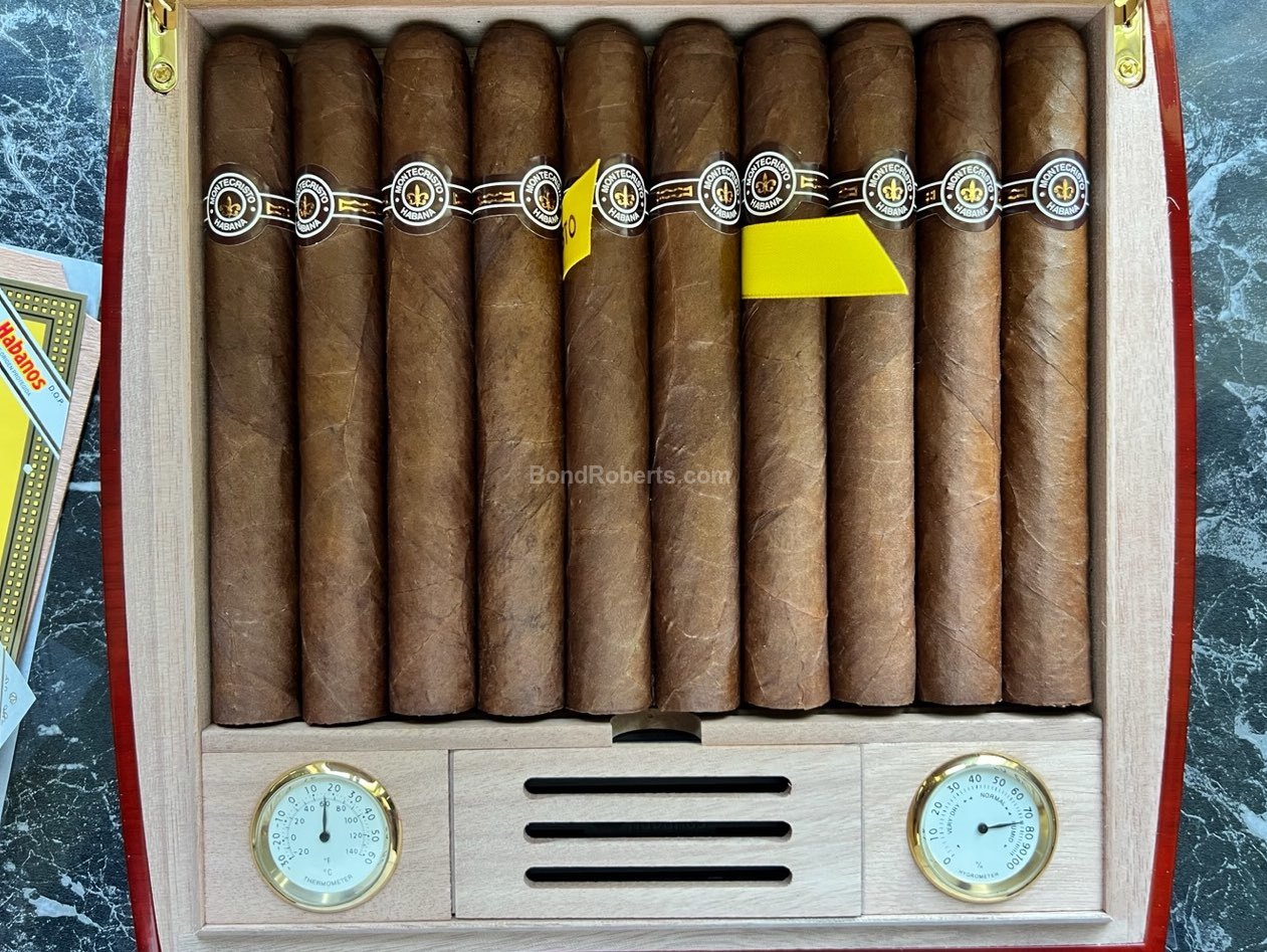 Montecristo Double Edmundo Travel Humidor 2020 Humidor of 10 cigars 20586
