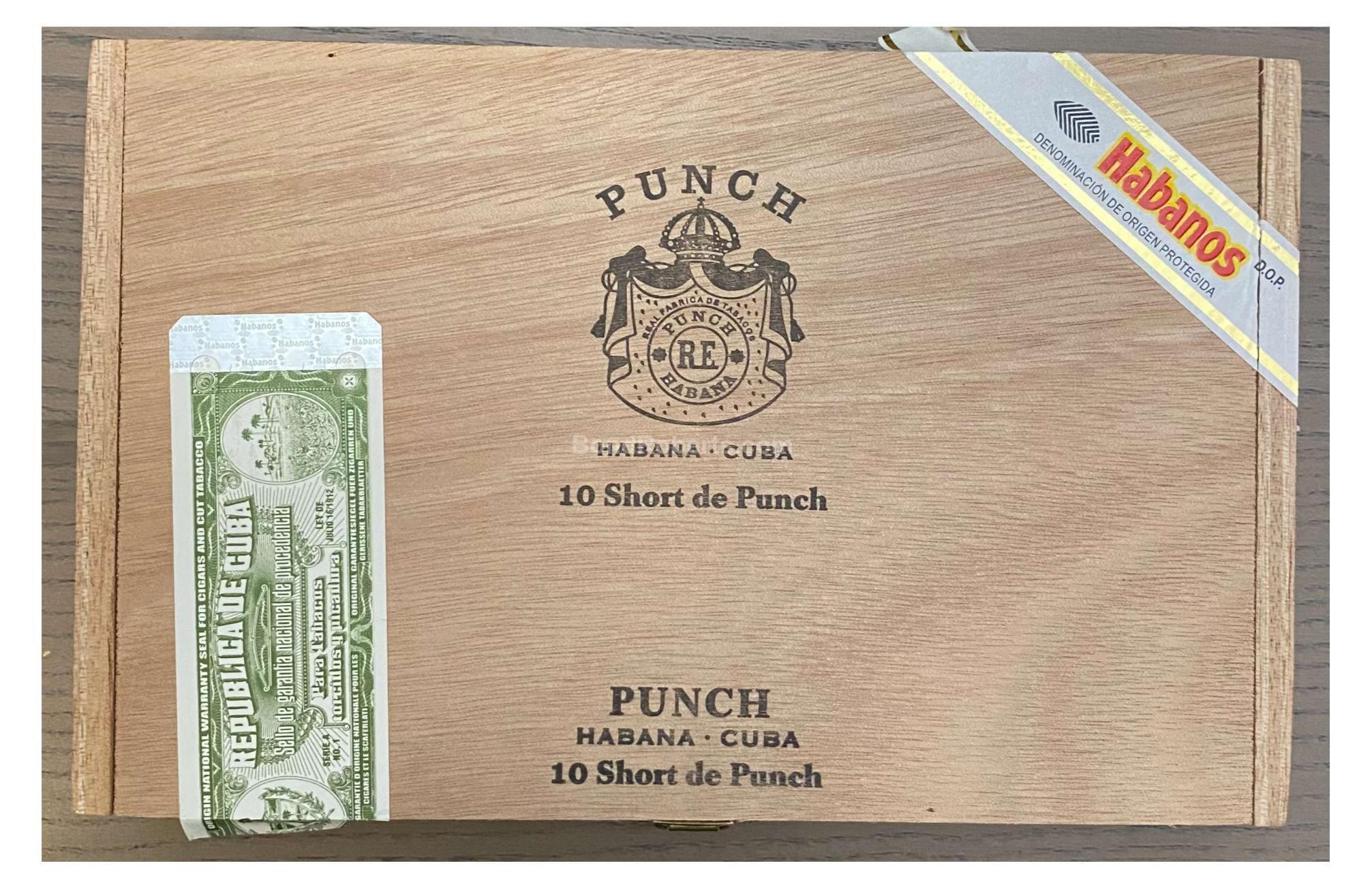 Punch Short de Punch 2019 Semi boîte nature box of 10 cigars 13762