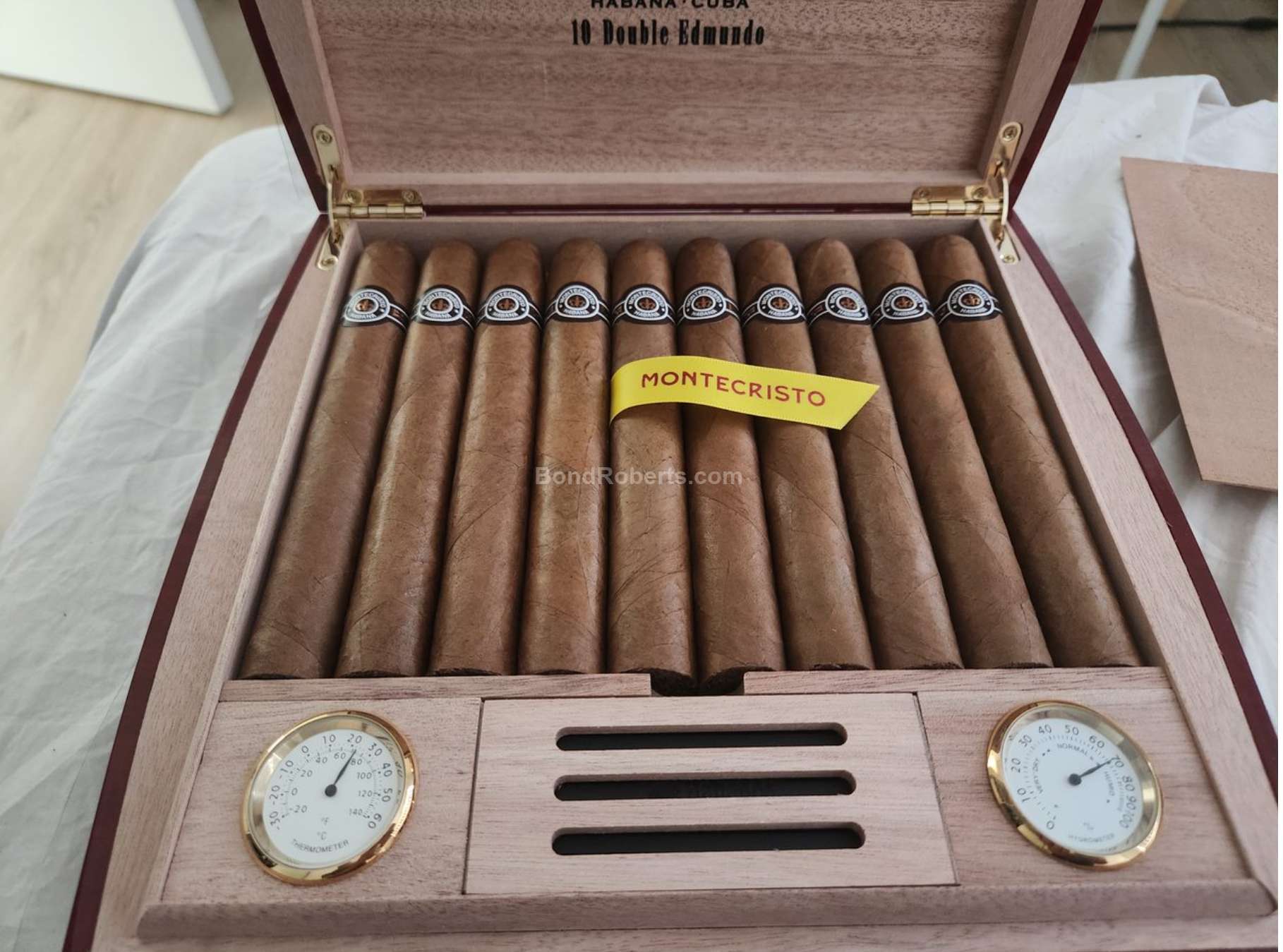 Montecristo Double Edmundo Travel Humidor 2020 Humidor of 10 cigars 18899