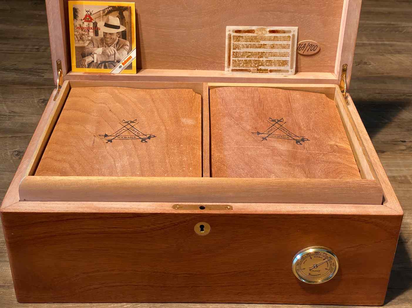Montecristo Commemorative Humidor, 50 Montecristo A, 50 Salomones II Montecristo Humidor 2004