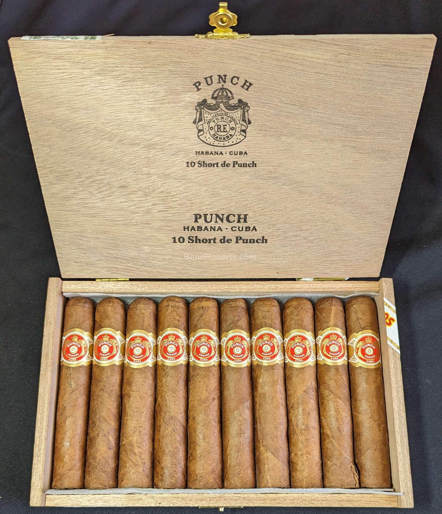 Punch Short de Punch 2020 Semi boîte nature box of 10 cigars 20555