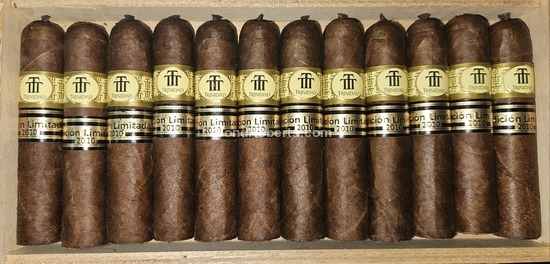 Trinidad Short Robustos T