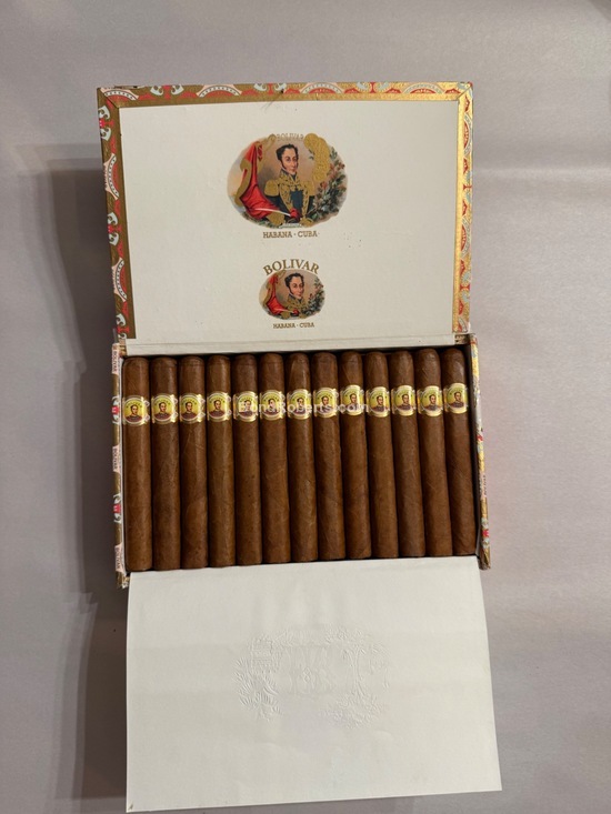 Bolívar Petit Coronas